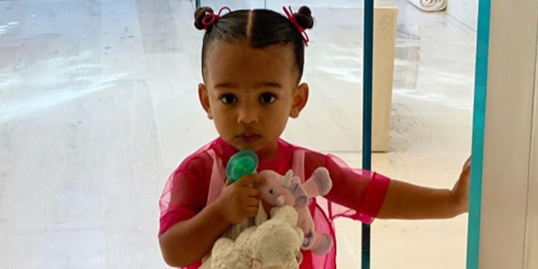 Kim Kardashian Says Chicago Fell Out Of High Chair Needed Stitches E Online