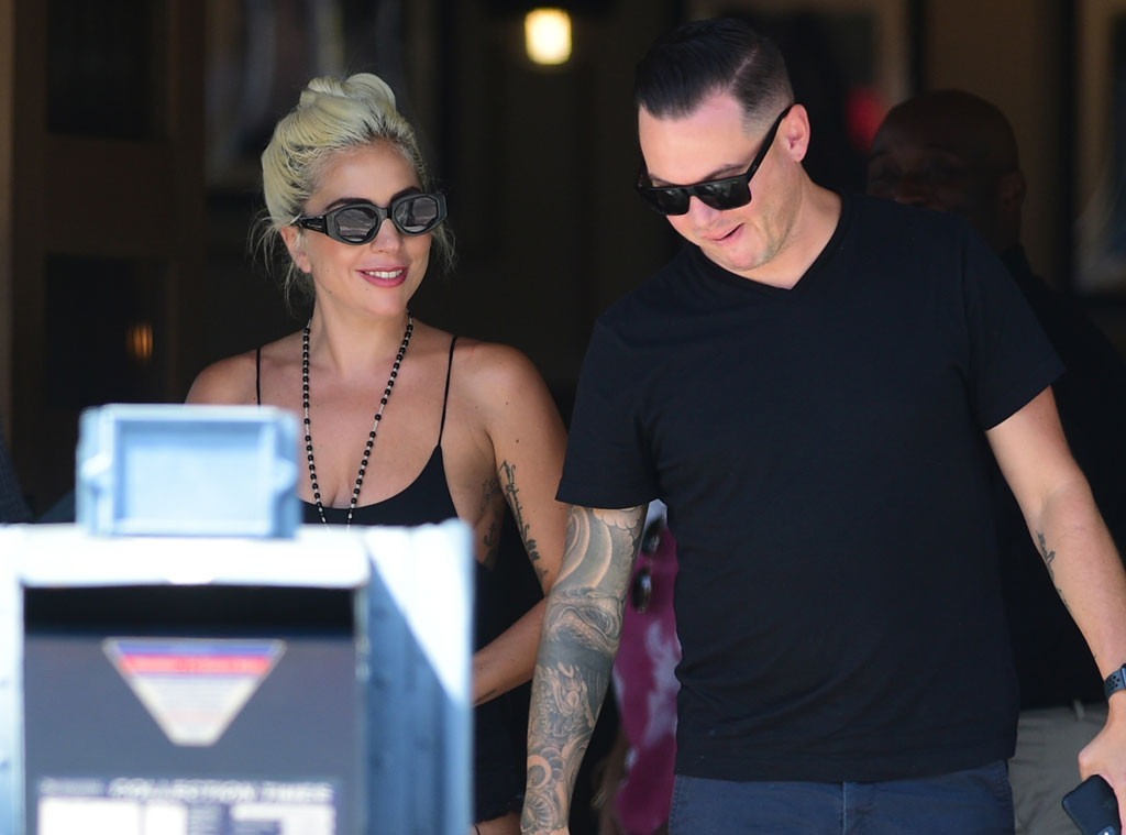 Lady Gaga Hints At Split From Dan Horton E News 