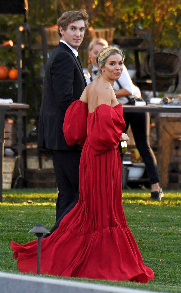 Photos from Stars at Jennifer Lawrence & Cooke Maroney's Wedding