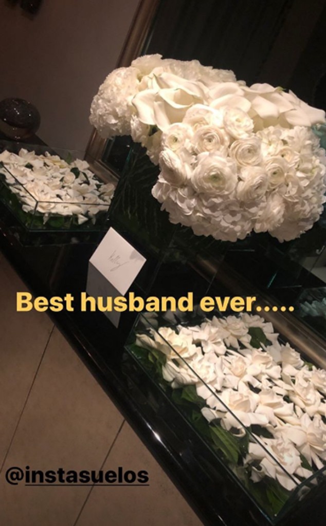 Mark Consuelos, Kelly Ripa, Bday Flowers, Instagram