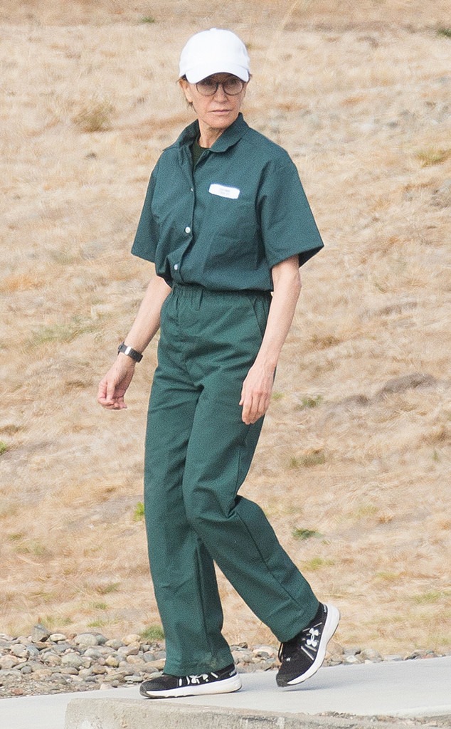 Felicity Huffman, prison jumpsuit