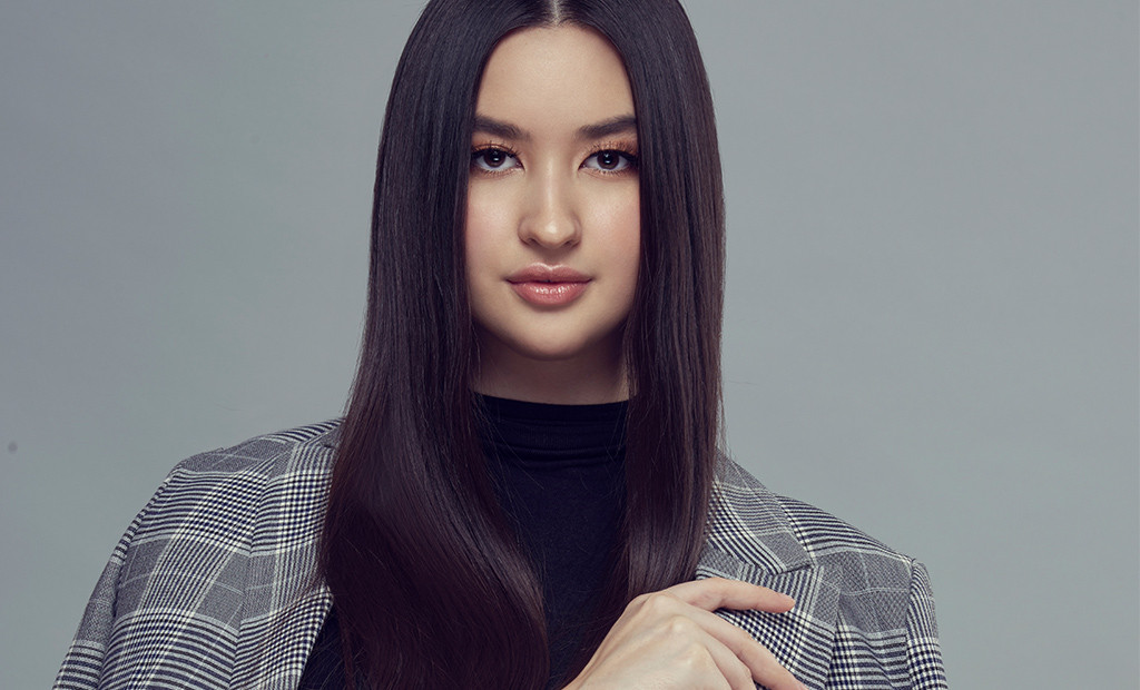 Indonesian Singer Stephanie Poetri Talks Working With Jackson Wang K Pop And More E Online Ap