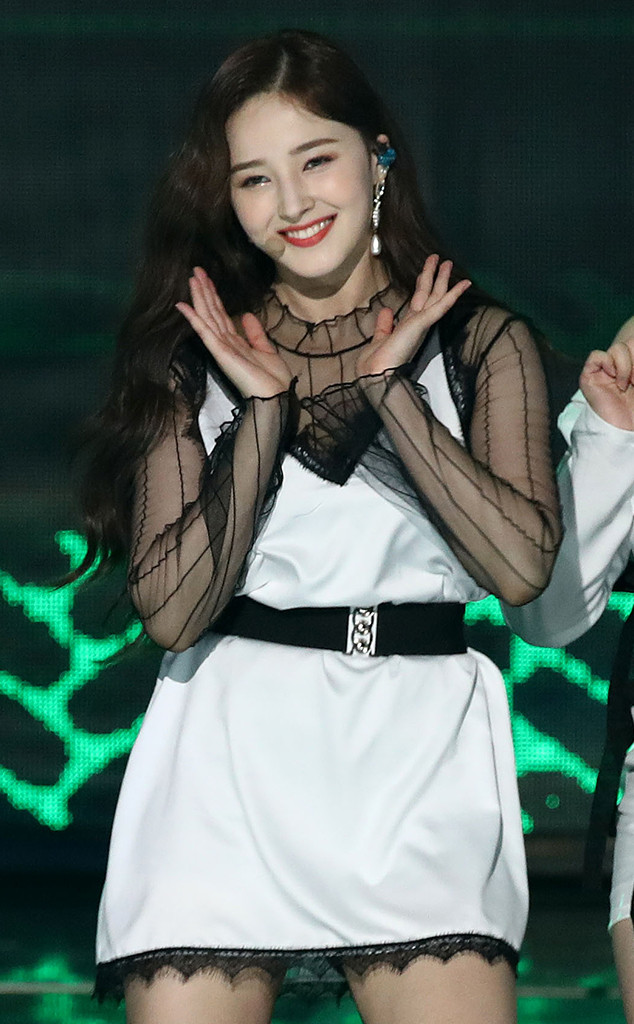 Nancy McDonie, MOMOLAND, 8th Gaon Chart K-Pop Awards