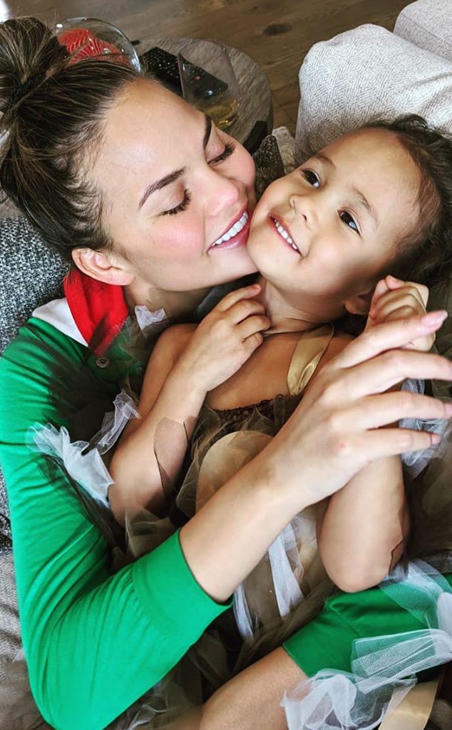 Chrissy Teigen, Luna Stephens Holidays 2019