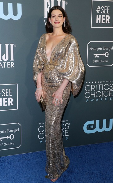 Critics' Choice Awards 2020 Red Carpet Fashion Anne Hathaway, 2020 Critics Choice Awards, Red Carpet Fashion