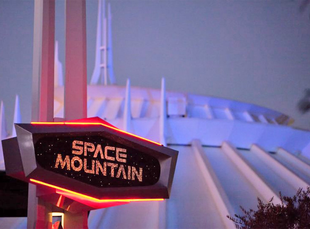 Disneyland, Space Mountain