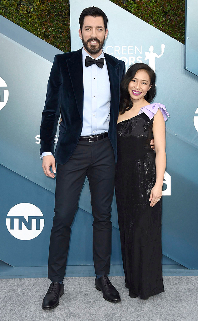 Drew Scott & Wife Linda Phan Show Sweet PDA Moment at 2020 SAG Awards