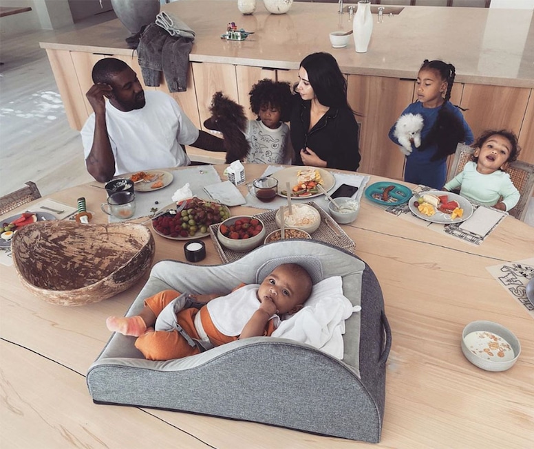 Kim Kardashian, Kanye West, Saint West, North West, Psalm West, Chicago West