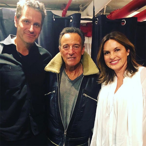 Mariska Hargitay chứng minh hôn nhân của Peter Hermann là một trường hợp của tình yêu đích thực