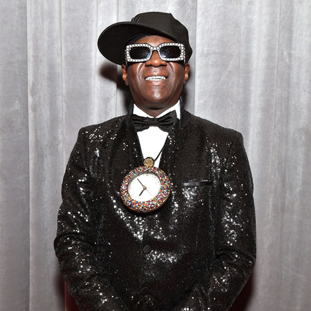 Flavor Flav Hits the 2020 Grammys Red Carpet With His Signature Clock ...