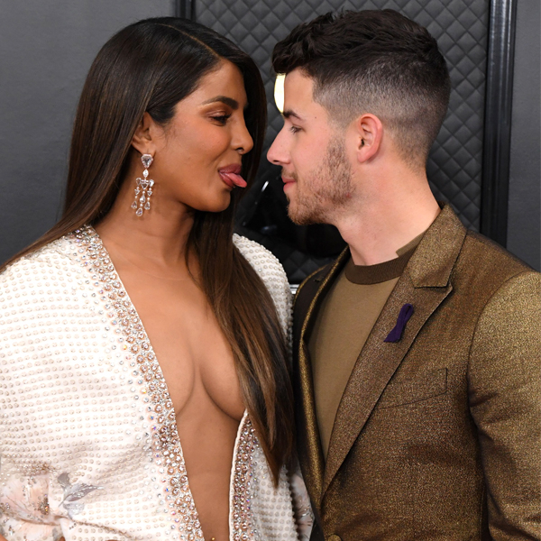 See Nick Jonas Startled Response To Priyanka Chopra S Makeup Question E Online