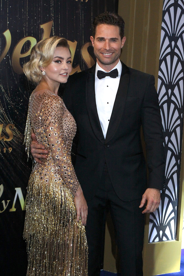 Mira aquí la lujosa mansión donde Sebastián Rulli y Angelique Boyer están aislados - E! Online Latino - MX Mira aqu&iacute;... 