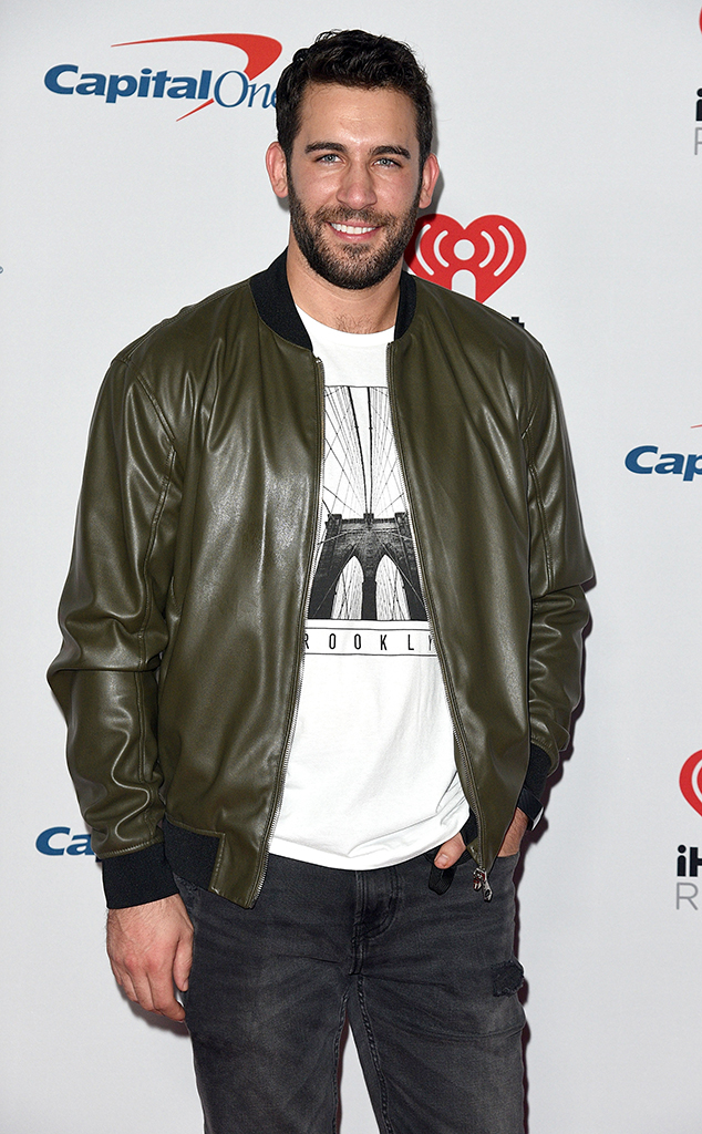 Derek Peth from Bachelor Nation Reveals Their Favorite Bachelor | E! News