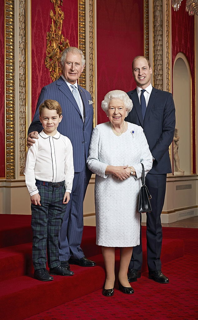 Royal Family Portrait, Prince George, Prince Charles, Queen Elizabeth II, Prince William, grandchildren