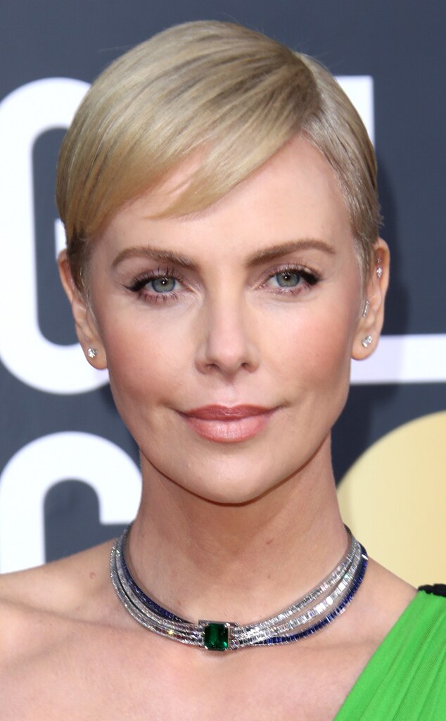 Charlize Theron from Golden Globes 2020 : les plus beaux accessoires