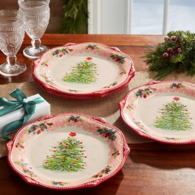 The Pioneer Woman's Gift Guide Is Filled With Dishware