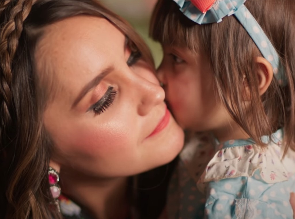 Dulce Maria, Lo Que Ves No Es Lo Que Soy