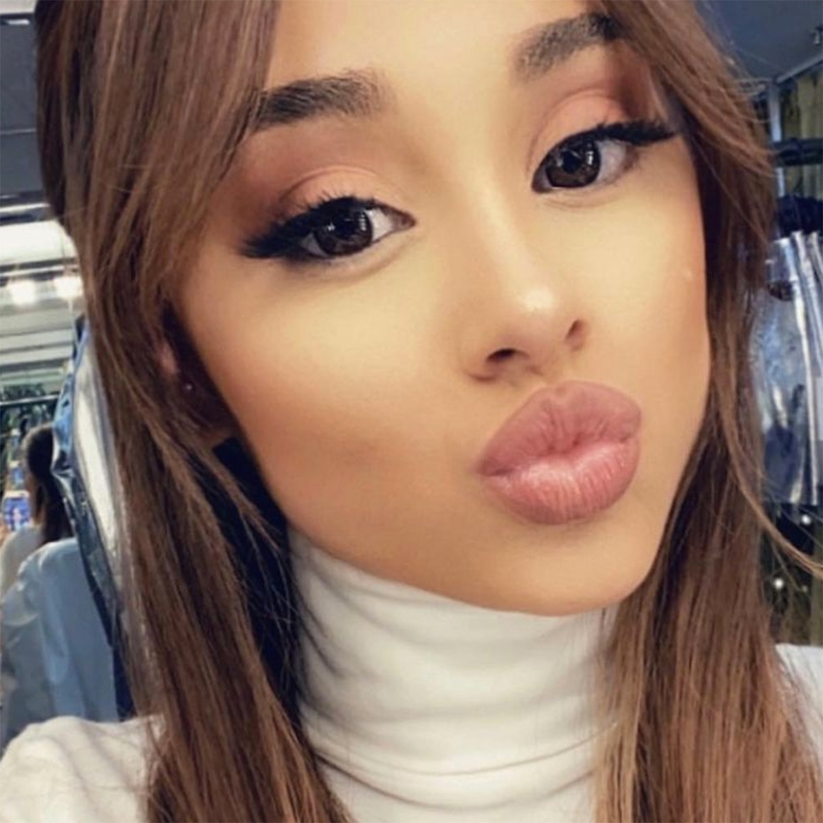 Ariana Grande Just Made A Subtle Yet Ultra Glam Hairstyle Change E Online Ariana Grande Just Made A Subtle Yet Ultra Glam Hairstyle Change E Online