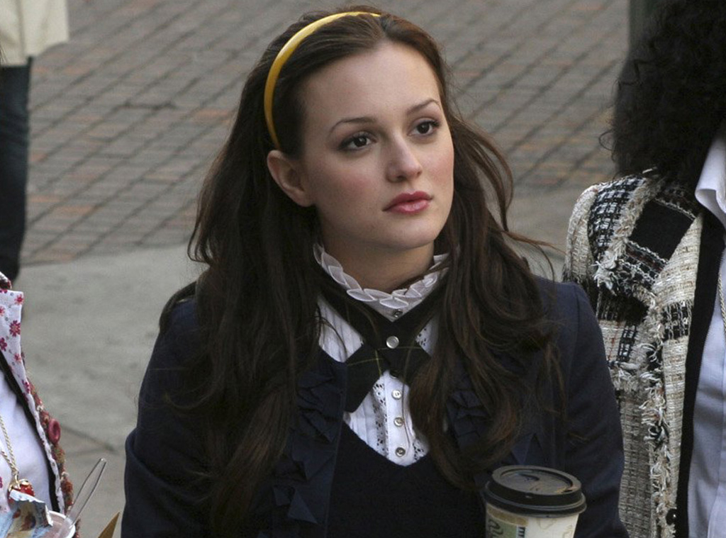 Photos from How Moira Rose, Blair Waldorf and More TV Characters Would  Handle the Pandemic