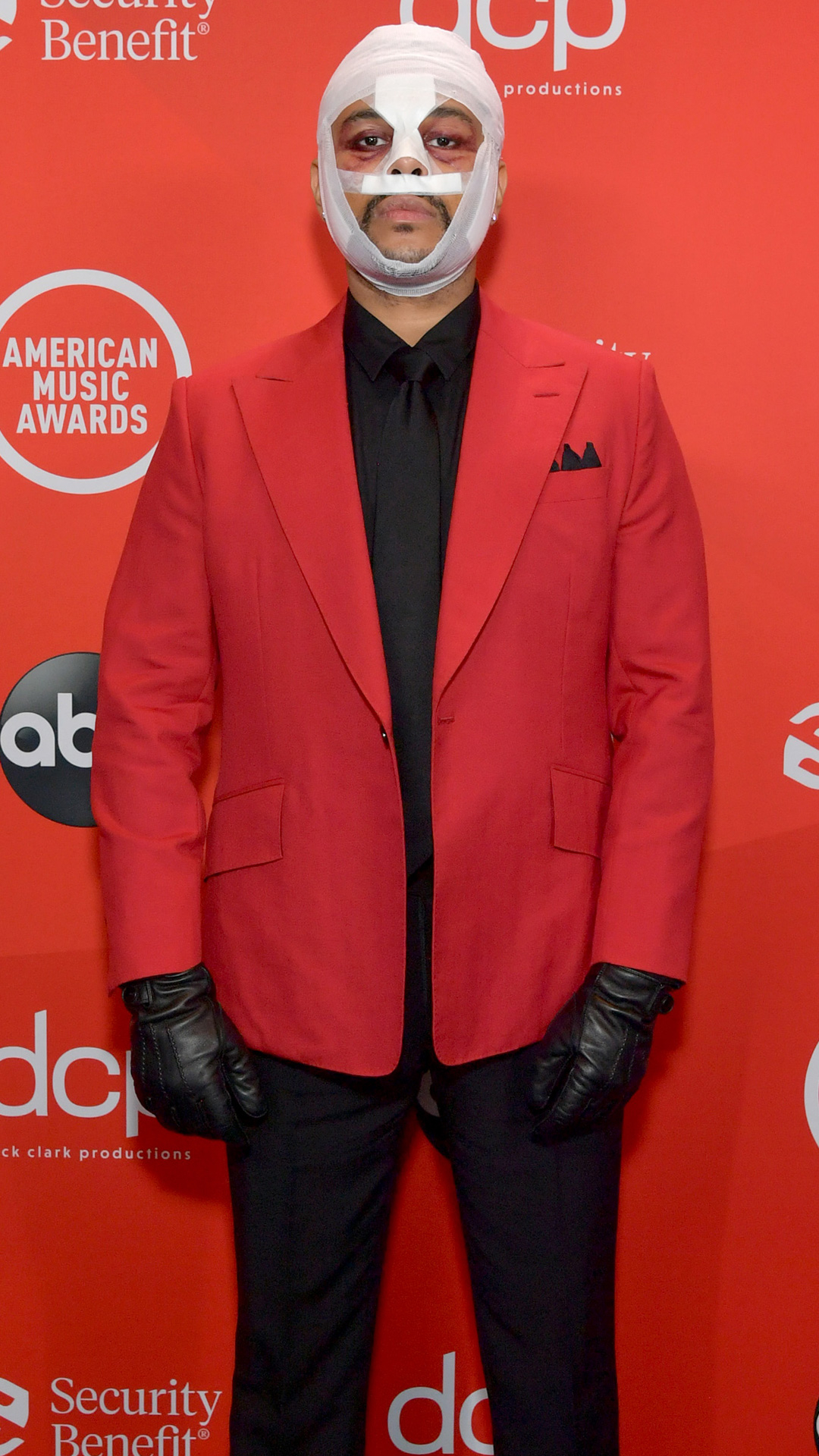 The Weeknd, 2020 American Music Awards, AMAs, red carpet fashions