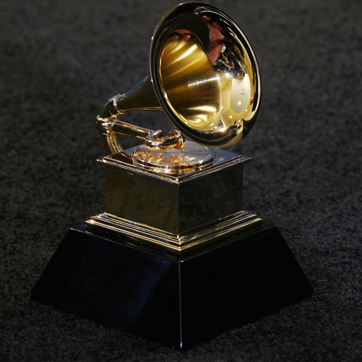 Grammy Award Trophy, Gramophone