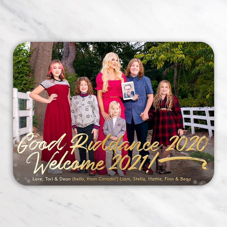 Tori Spelling, Holiday Cards 2020