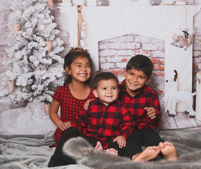 Photos From Celebrity Christmas Cards E Online Photos From Celebrity Christmas Cards E Online