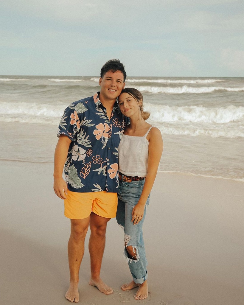 Duck Dynastys Bella Robertson Engaged to Jacob Mayo - E! Online photo