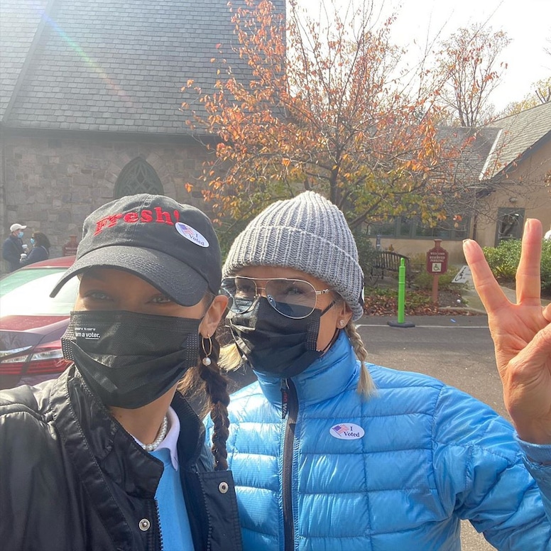 Bella Hadid, Yolanda Hadid, Instagram, Vote