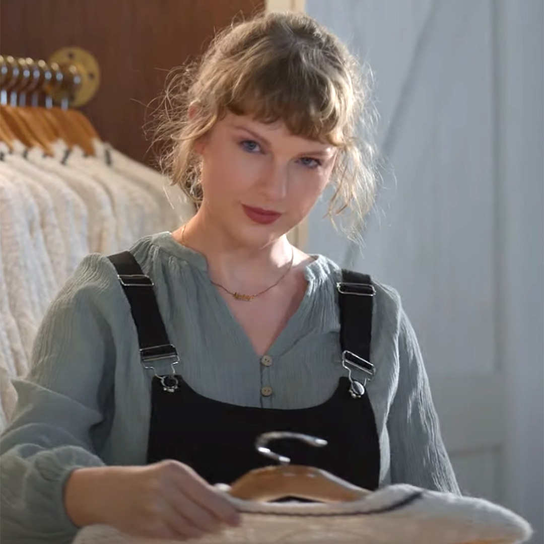 Taylor Swift Just Turned Her Cardigan Into the Ultimate ...
