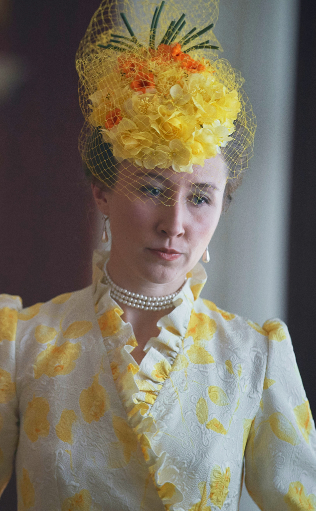 The Crown S Erin Doherty Says Her Mental Health Took A Dip E Online