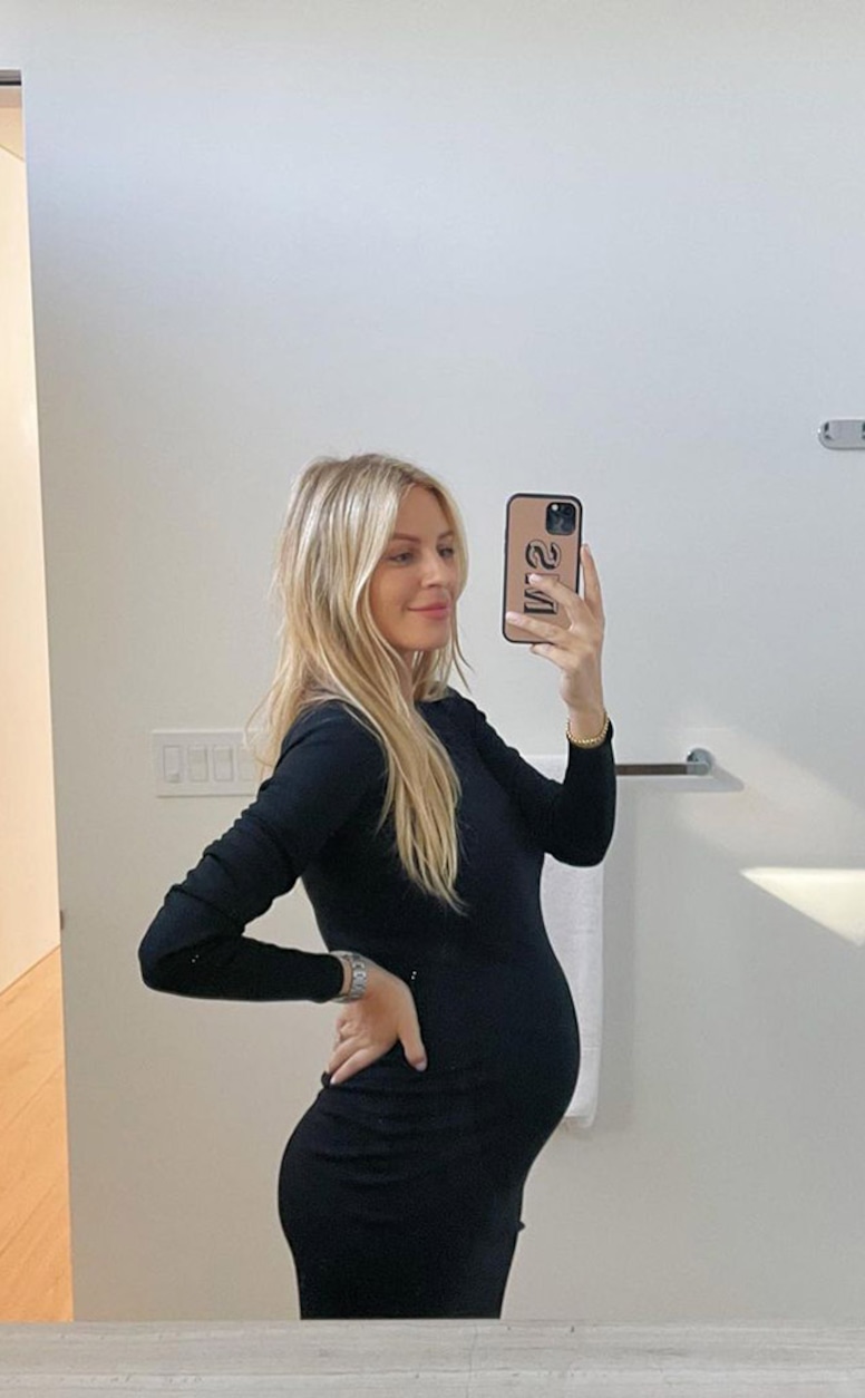 Morgan Stewart, Pregnancy, Instagram