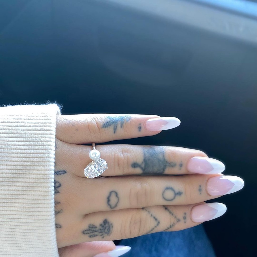Ariana Grande, Dalton Gomez, Engagement Ring