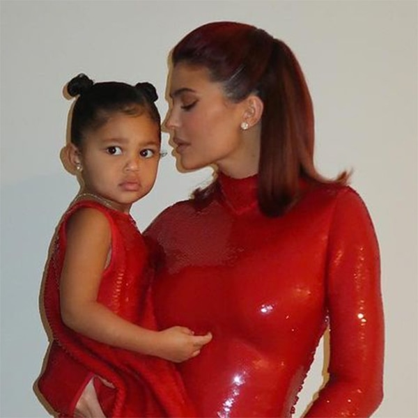 Kylie Jenner Shares Never Before Seen Photo Of Newborn Stormi   Rs 600x600 201225112228 600 Kylie Jenner Stormi Daughter Christmas 2020 Instagram Cjh 122520 