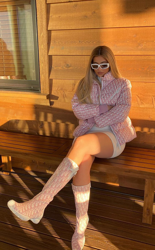 Kylie Jenner, Kardashian-Jenner Winter Vacation, Instagram