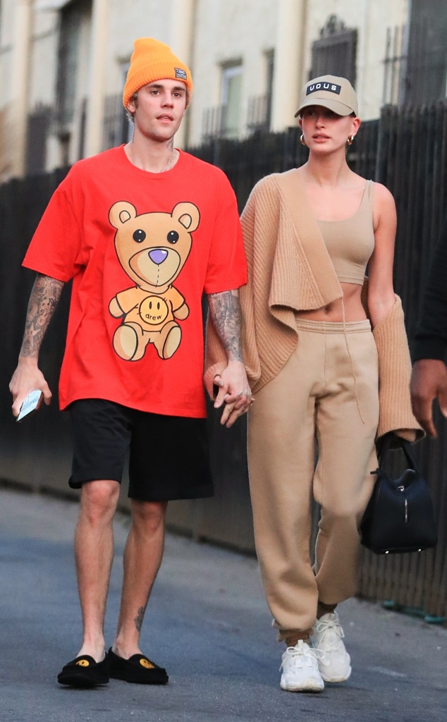 Hailey Media Sto Instagram October 10 Hailey And Justin Leaving Honor Bar In Santa M Hailey Baldwin Street Style Hailey Baldwin Style Celebrity Street Style