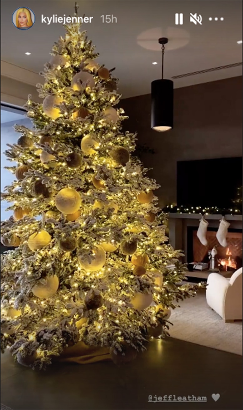 Photos From Kylie Jenner And Stormi Webster S 2020 Christmas Decorations E Online Kylie Jenner Christmas Stocking