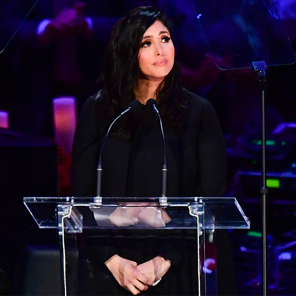 Vanessa Bryant Gives Beautiful Speech Honoring Kobe Bryant & Gianna