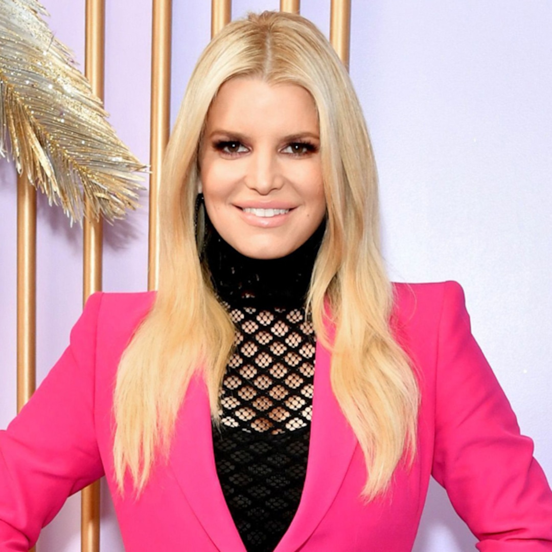 Here's Why Jessica Simpson Avoided Cameras After Welcoming Birdie - E ...