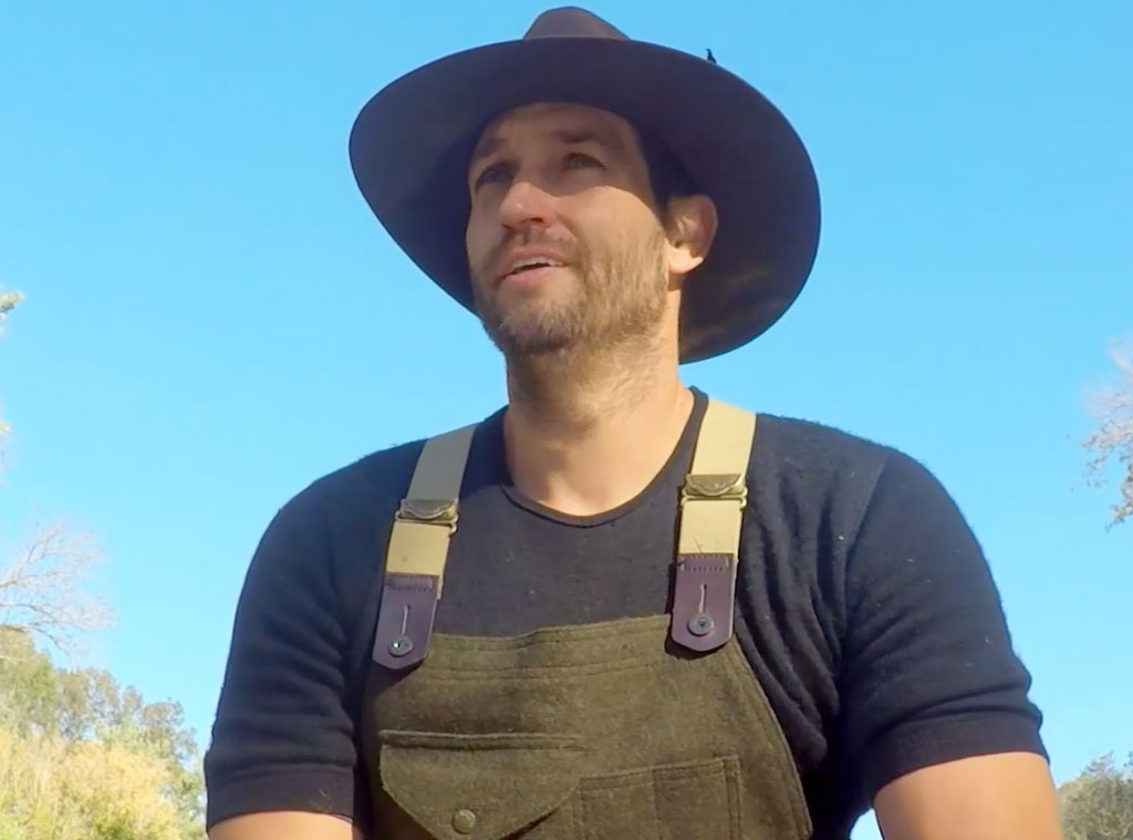 See Jay Cutler Drop His Phone in a River on Very Cavallari - E! Online