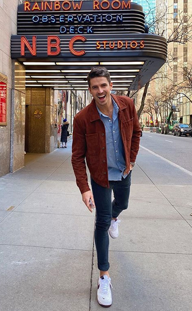 Scott Tweedie, Instagram