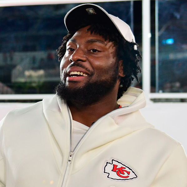 Super Bowl: Chiefs Derrick Nnadi Paid 100 Dog Adoption Fees After Win