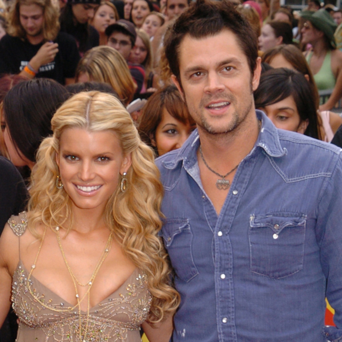 Jessica Simpson Book Bombshells Nick Lachey Johnny Knoxville More E Online Ca Jessica Simpson Book Bombshells Nick Lachey Johnny Knoxville More E Online Ca