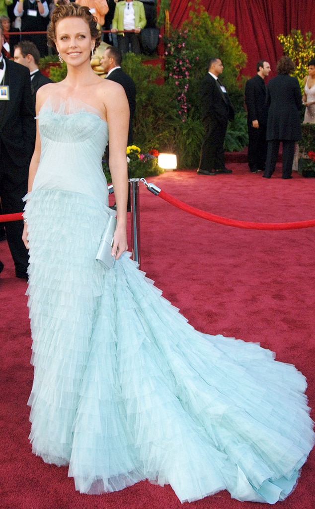 charlize theron oscar dress 2004