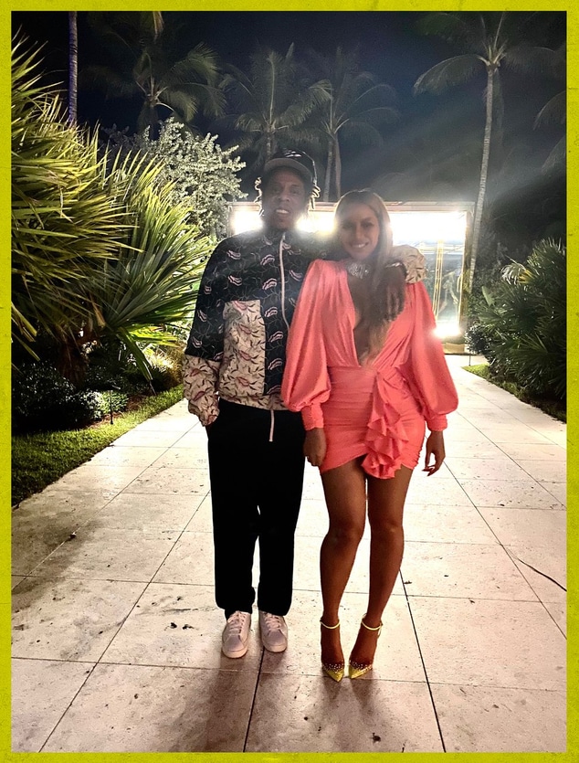 Beyonc Stuns in Hot Pink Dress During Date Night in Miami with Jay-Z Beyonc Stuns in Hot Pink Dress During Date Night in Miami with Jay-Z