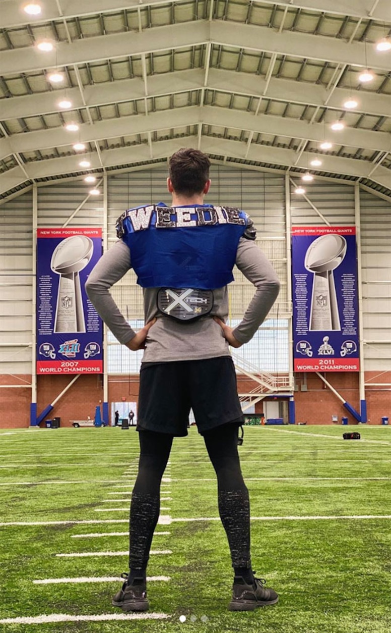 Scott Tweedie, Instagram