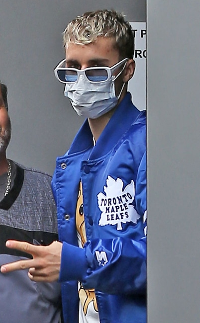 Justin Bieber, mask