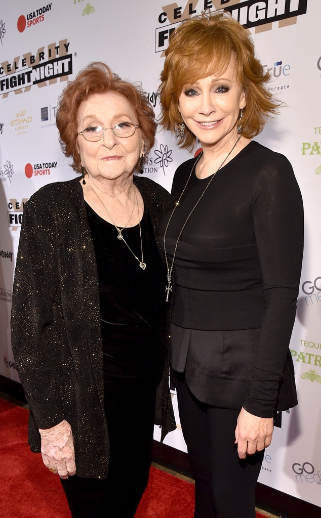 Reba McEntire, Mother Jacqueline McEntire