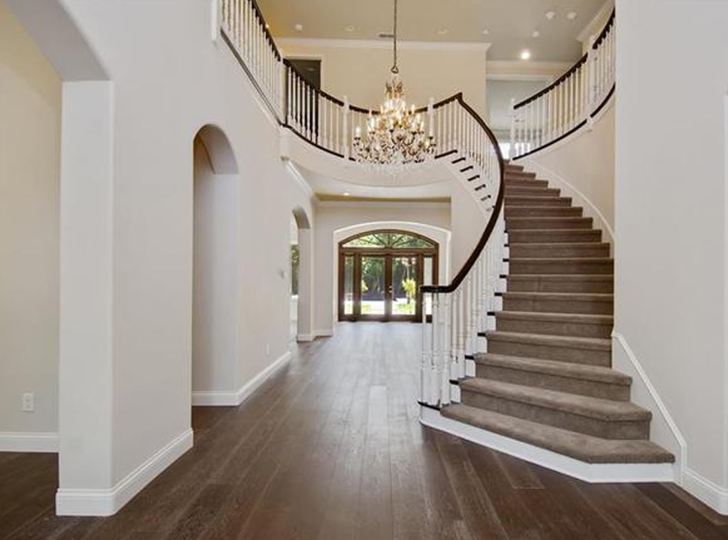 Grand Entrance from Inside Michael Jackson's Son Blanket's New Home E! News