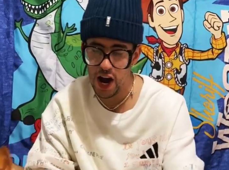 Photos From Bad Bunny S Self Quarantine Moments E Online Ca